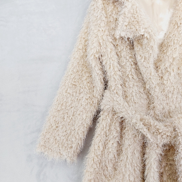 Forever 21 Cream Fuzzy Fleece Lapel Jacket Z94 - Picture 4 of 9